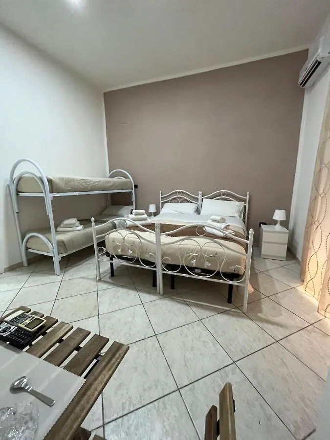 Bed & Breakfast La Svolta Rooms Naples Italy